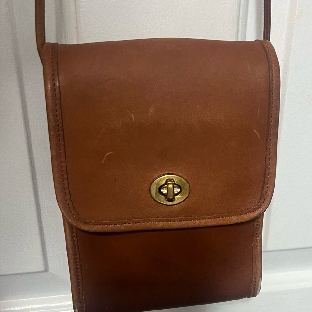 Vintage Coach Brown Leather Crossbody Bag - Picture 2 of 10